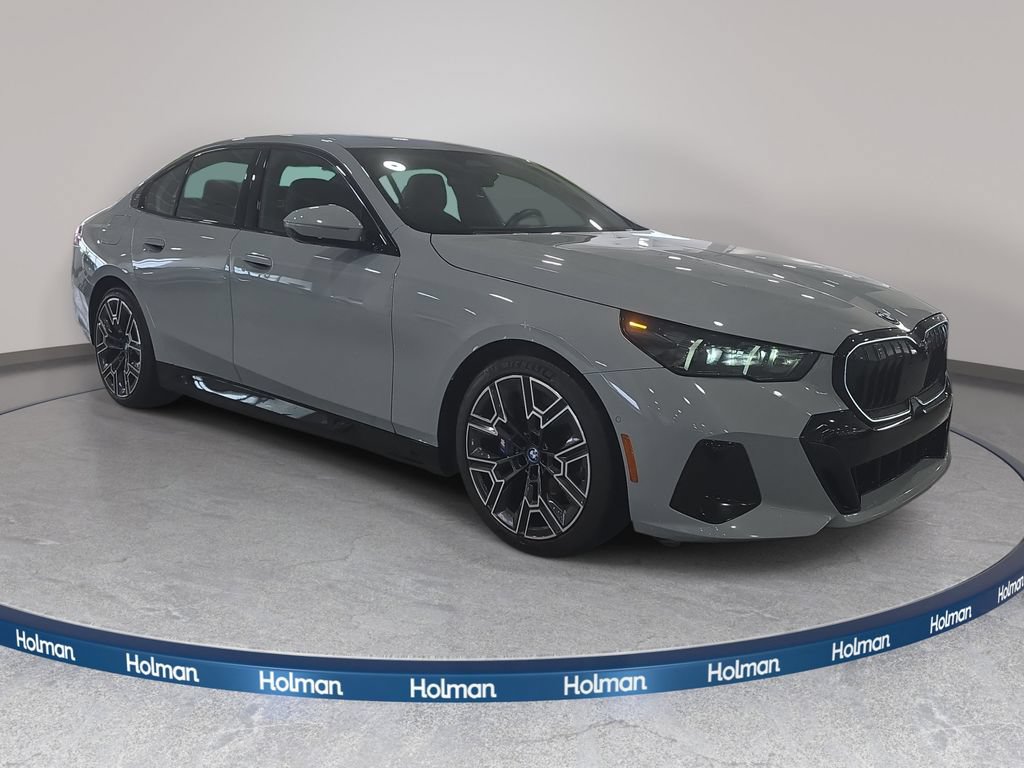 Used 2024 BMW i5 eDrive40i w/ M Sport Package RWD image 3