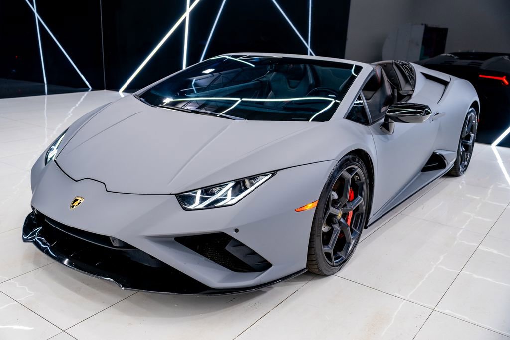 Used 2020 Lamborghini Huracan EVO image 9