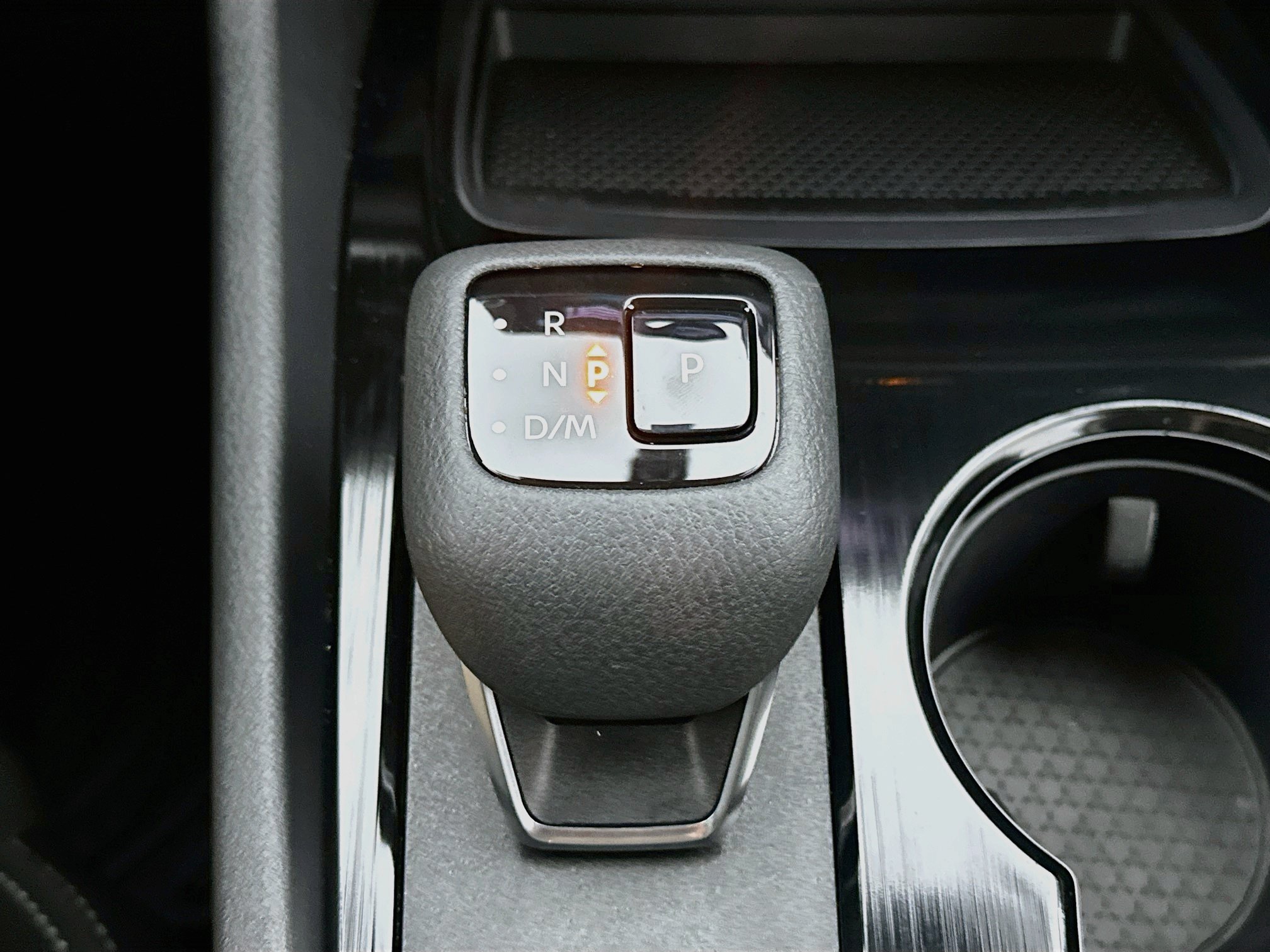 Used 2024 Nissan Rogue S FWD image 25
