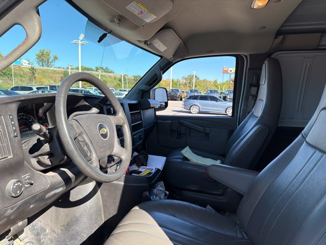 Used 2017 Chevrolet Express 2500 RWD image 10