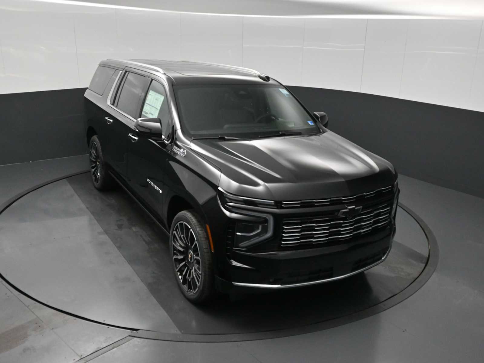 New 2026 Chevrolet Suburban High Country image 11