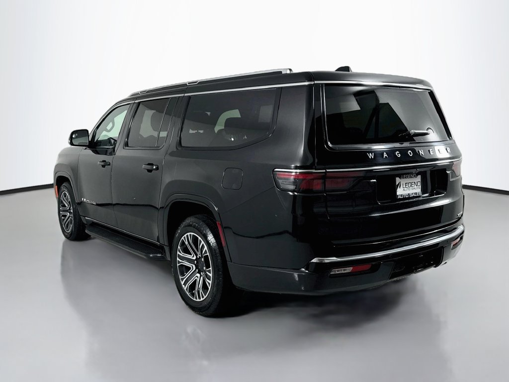 Used 2024 Jeep Wagoneer L Series II RWD image 8