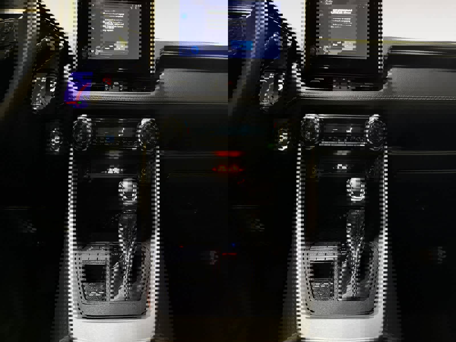 Used 2023 Toyota RAV4 XLE Premium image 15