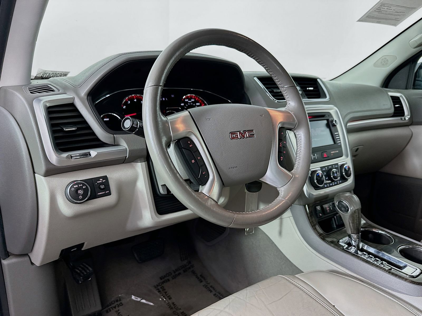 Used 2015 GMC Acadia SLT AWD/4WD image 9