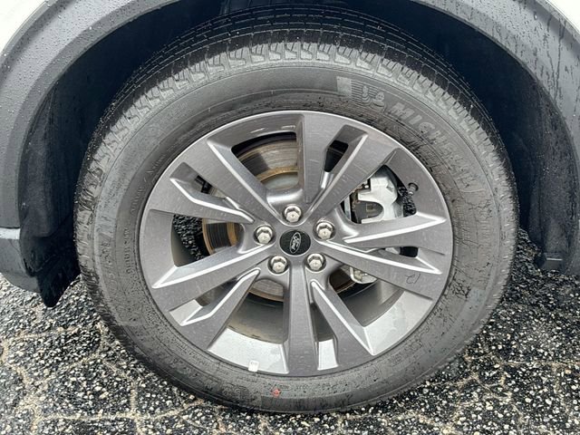 New 2026 Ford Explorer Active w/ Active Comfort Package AWD/4WD image 13