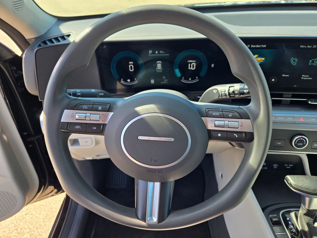 Certified 2025 Hyundai Kona SE AWD/4WD image 39