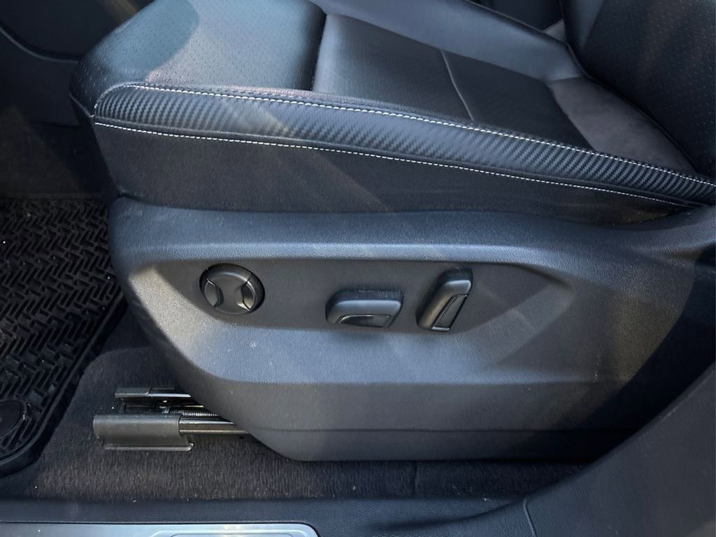 Used 2022 Volkswagen Atlas Cross Sport SE image 36