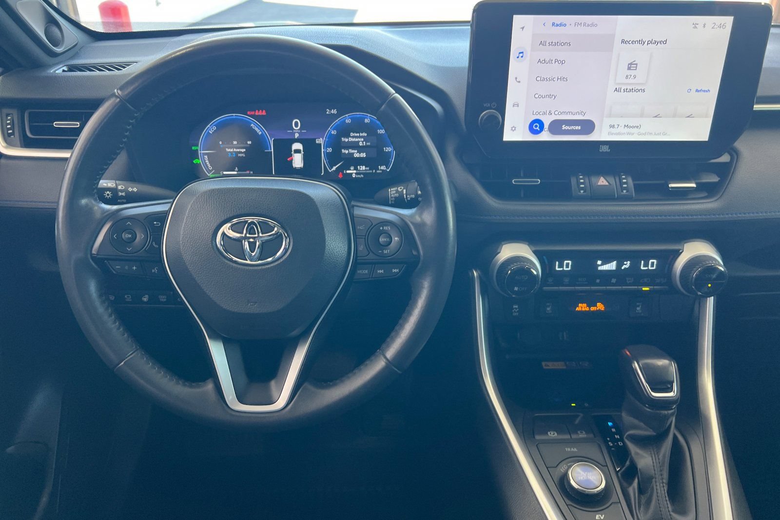Used 2023 Toyota RAV4 XSE AWD/4WD image 11