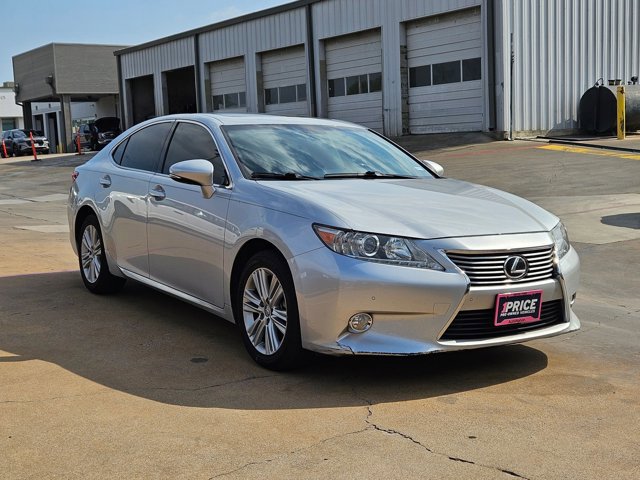 Used 2014 Lexus ES 350 w/ Premium Package FWD image 3
