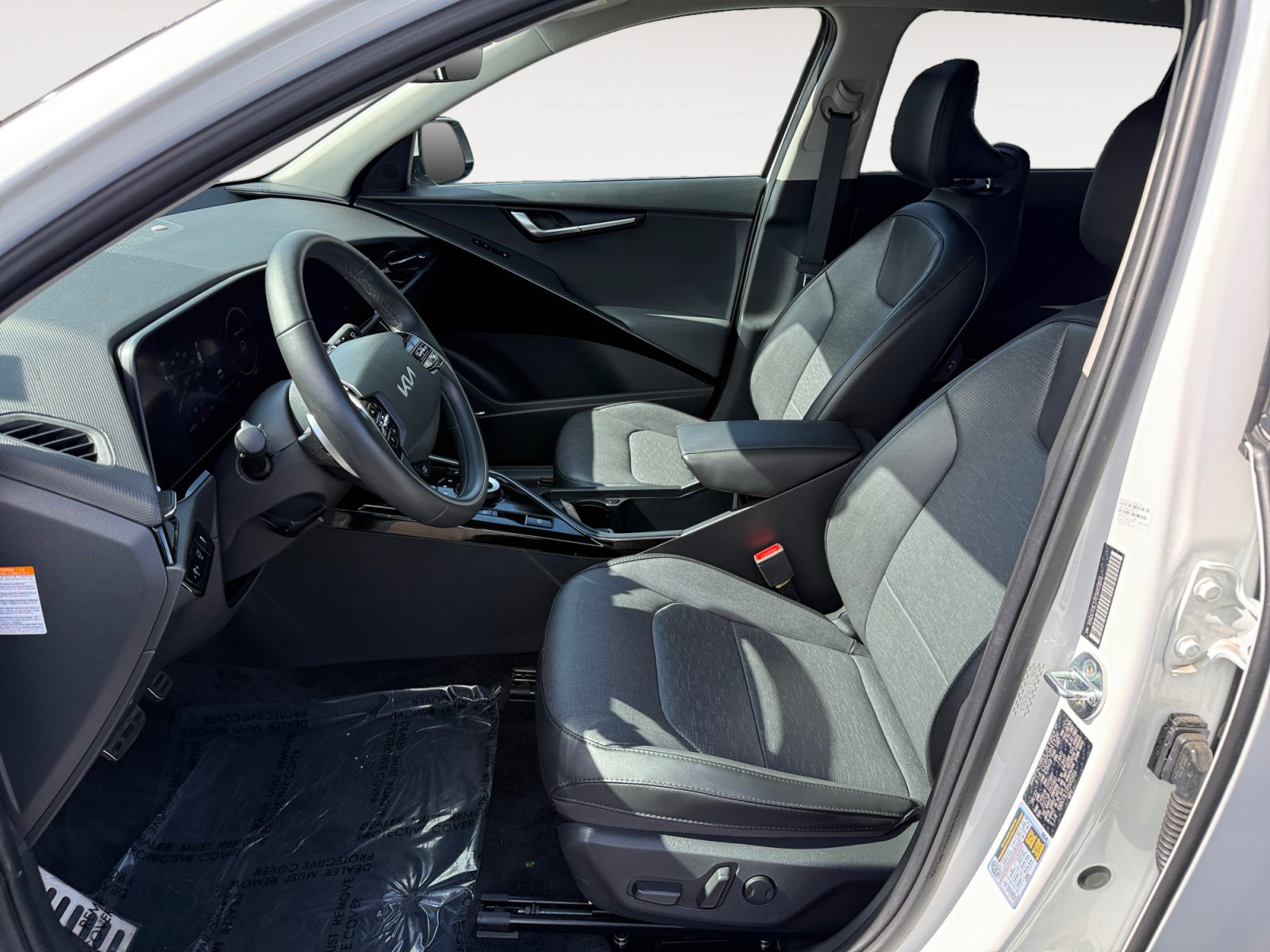 Used 2023 Kia Niro Wave FWD image 10