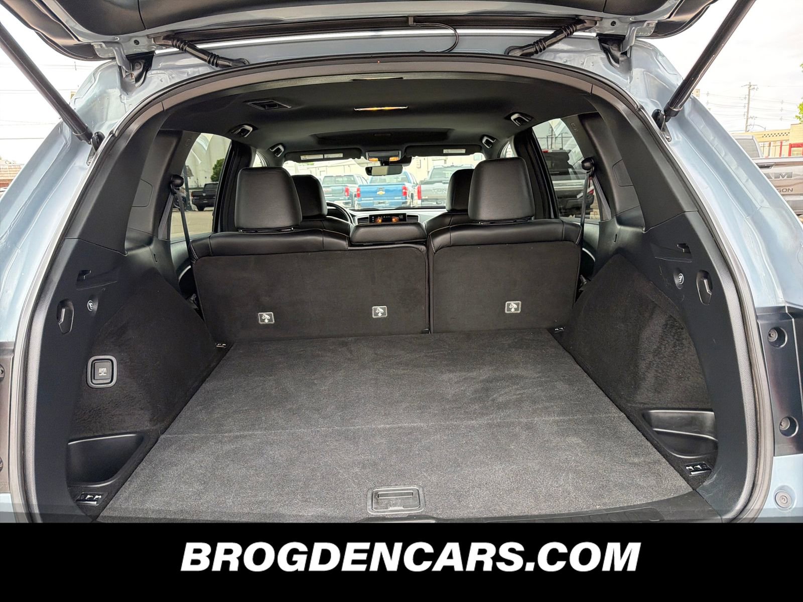 Used 2023 Honda Passport EX-L image 9