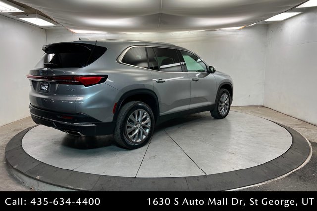 Used 2025 Buick Enclave Preferred image 5