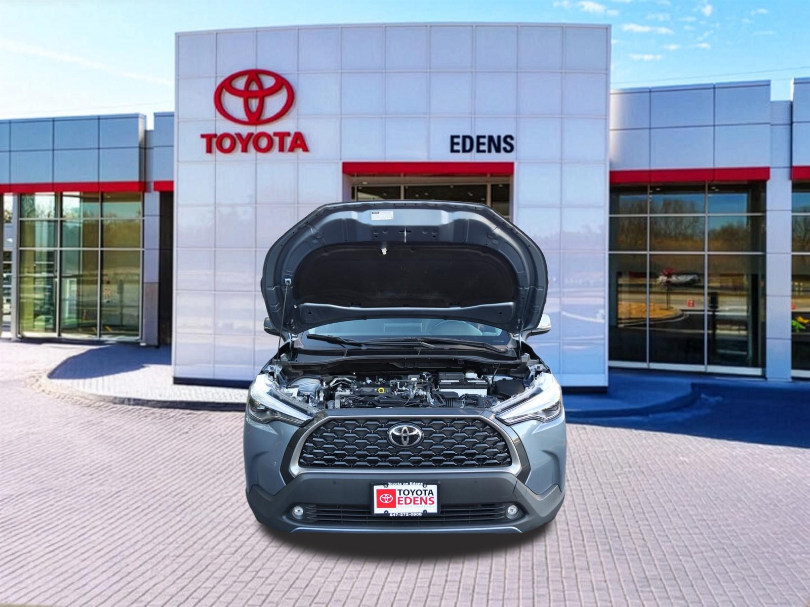Certified 2024 Toyota Corolla Cross XLE FWD image 12