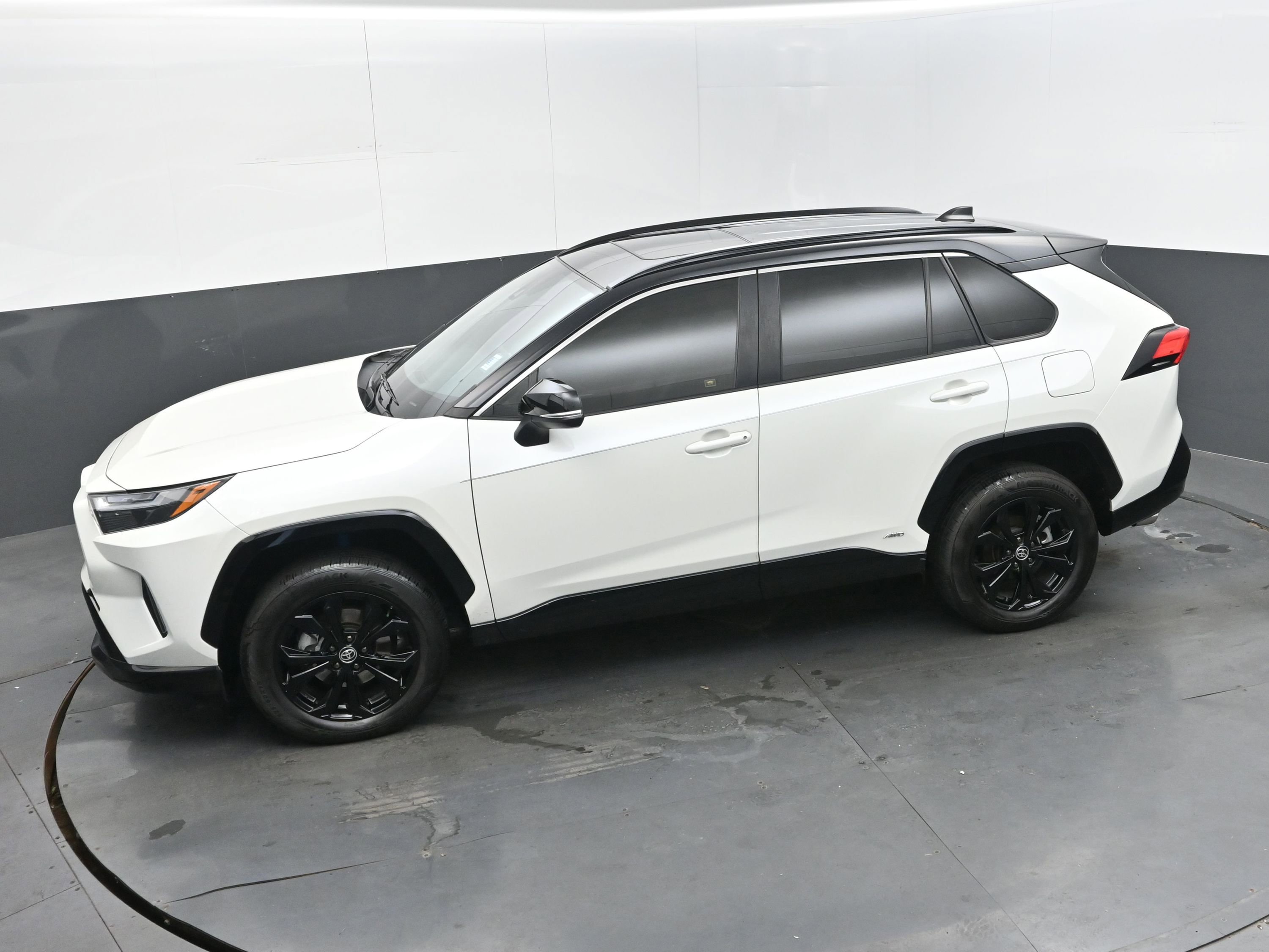Used 2022 Toyota RAV4 XSE image 31