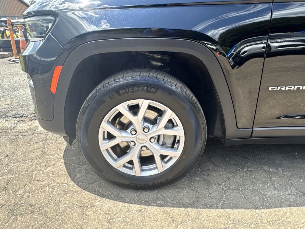 Used 2022 Jeep Grand Cherokee Limited image 10