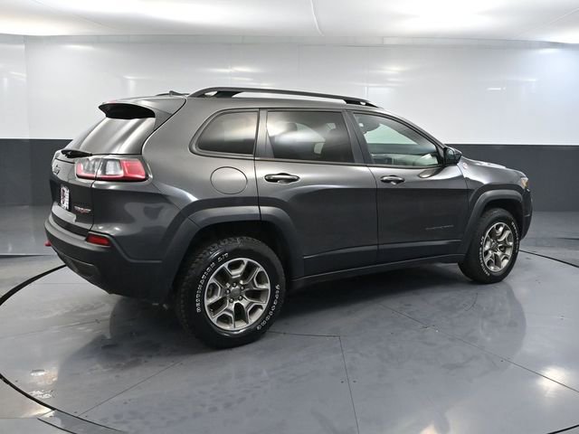 Used 2022 Jeep Cherokee Trailhawk image 5