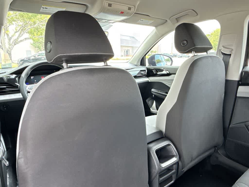 Certified 2024 Volkswagen Taos S FWD image 23