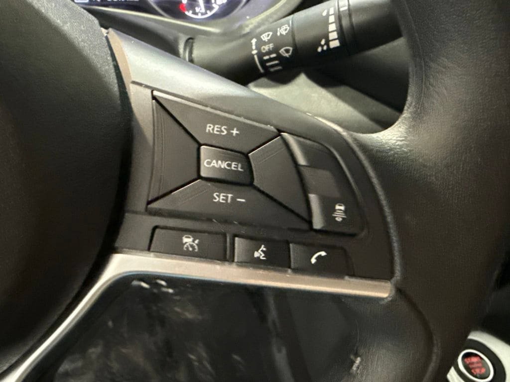 Used 2024 Nissan Sentra SV FWD image 25