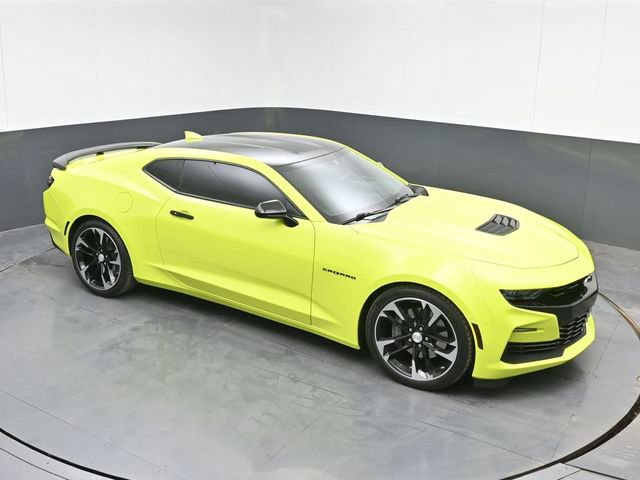 Used 2021 Chevrolet Camaro SS image 1