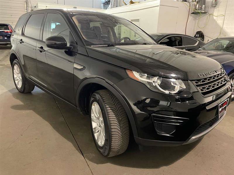Used 2018 Land Rover Discovery Sport SE image 8