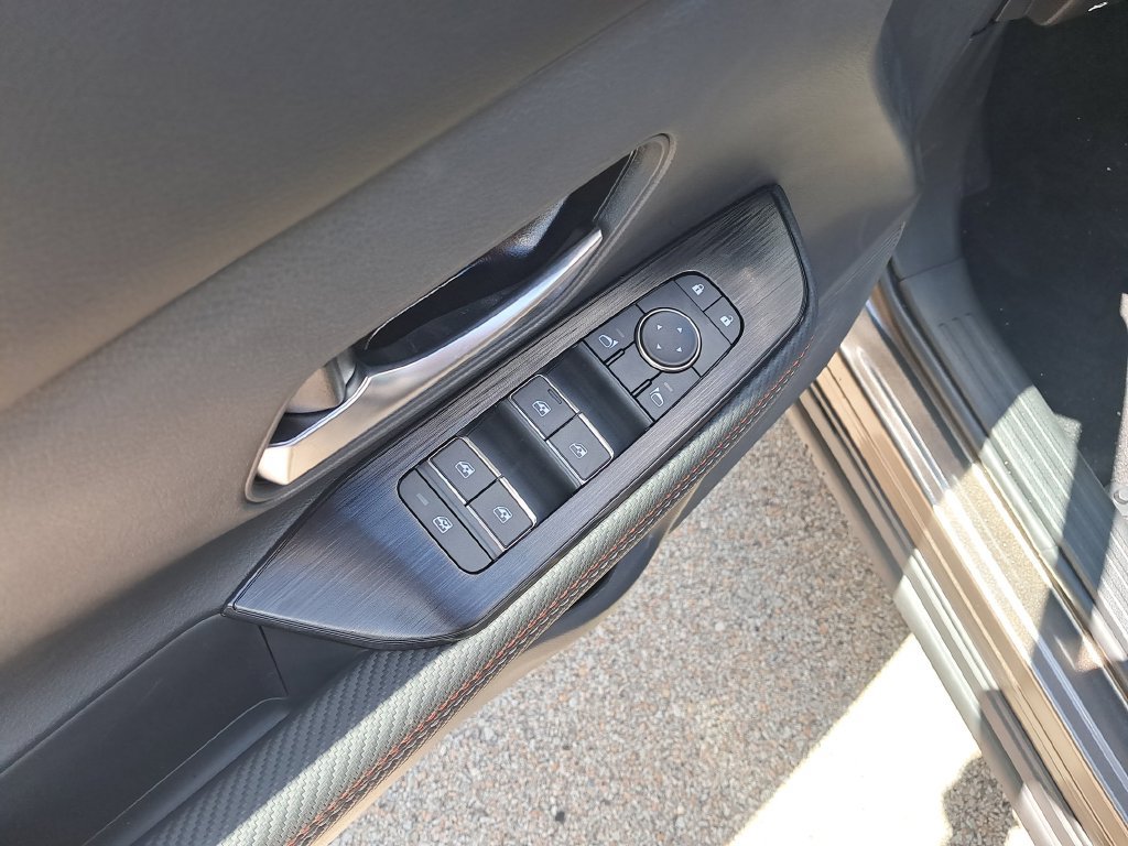 New 2026 Nissan Kicks SR w/ Cold Weather Package AWD/4WD image 12