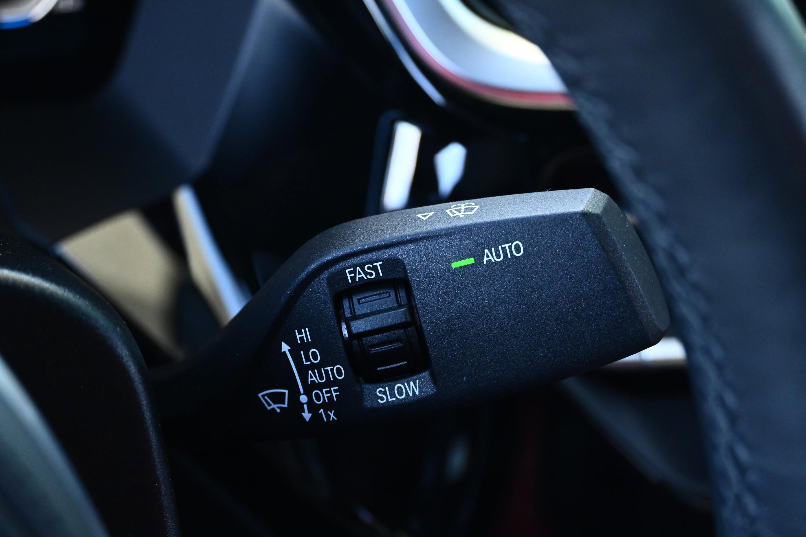 Certified 2025 BMW Z4 M40i w/ Premium Package image 38