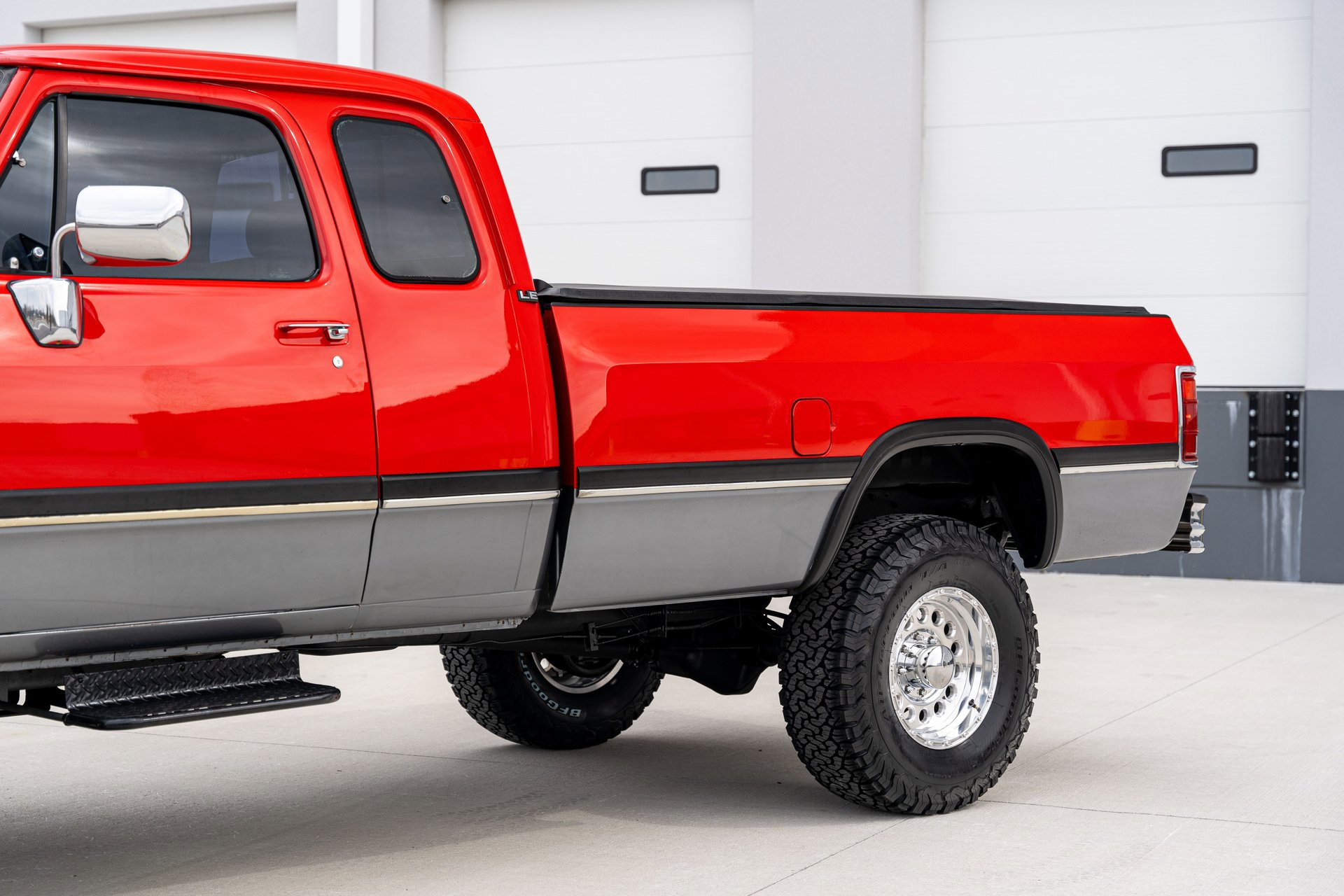 Used 1993 Dodge D/W Truck 250 image 3
