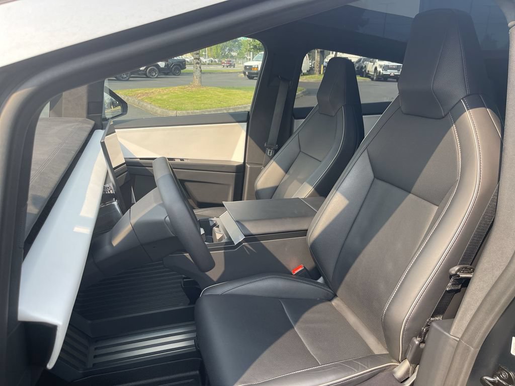 Used 2024 Tesla Cybertruck Cyberbeast AWD/4WD image 18