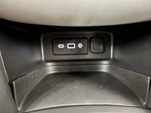Used 2023 Chevrolet Equinox LT w/ Driver Convenience Package AWD/4WD image 24