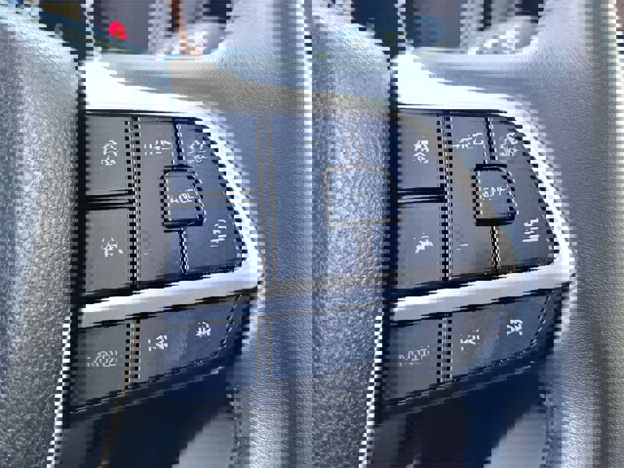 Used 2024 Toyota Grand Highlander XLE image 12