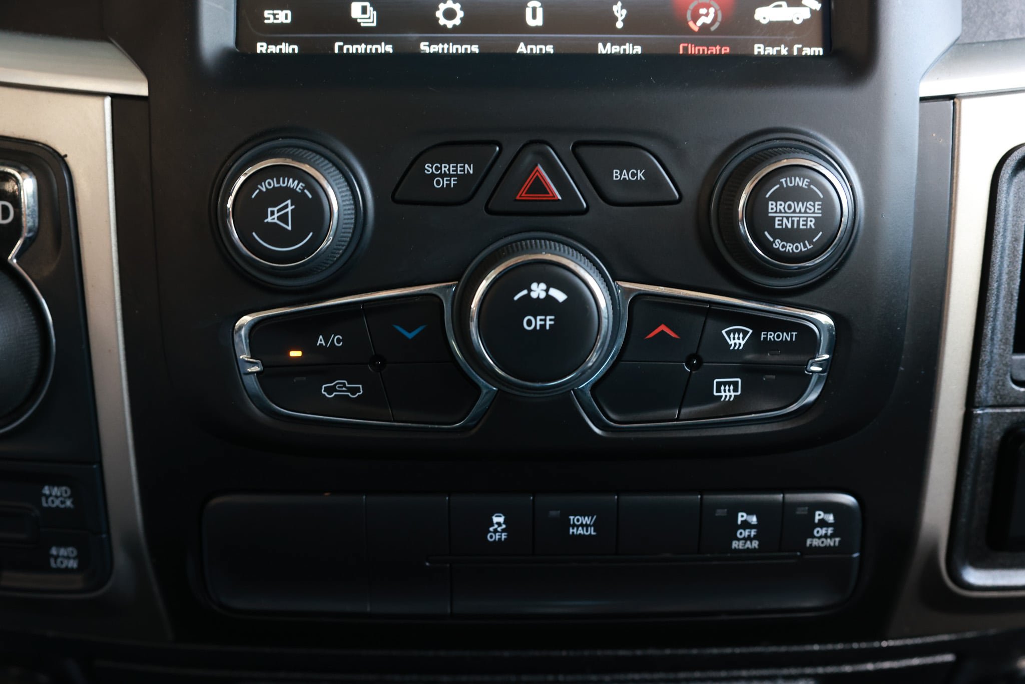 Used 2018 RAM 1500 Big Horn AWD/4WD image 37