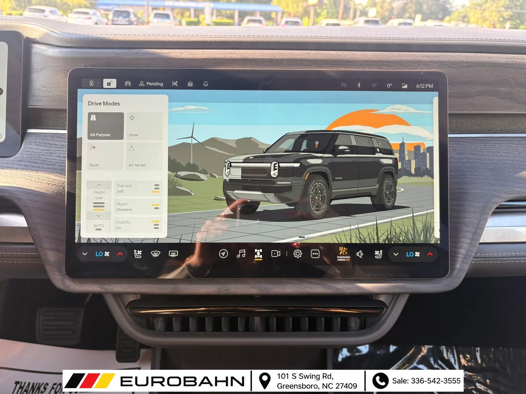 Used 2025 Rivian R1S Adventure Dual AWD/4WD image 17