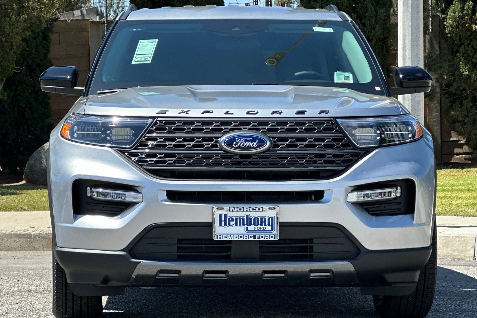 New 2024 Ford Explorer XLT w/ Equipment Group 202A image 3