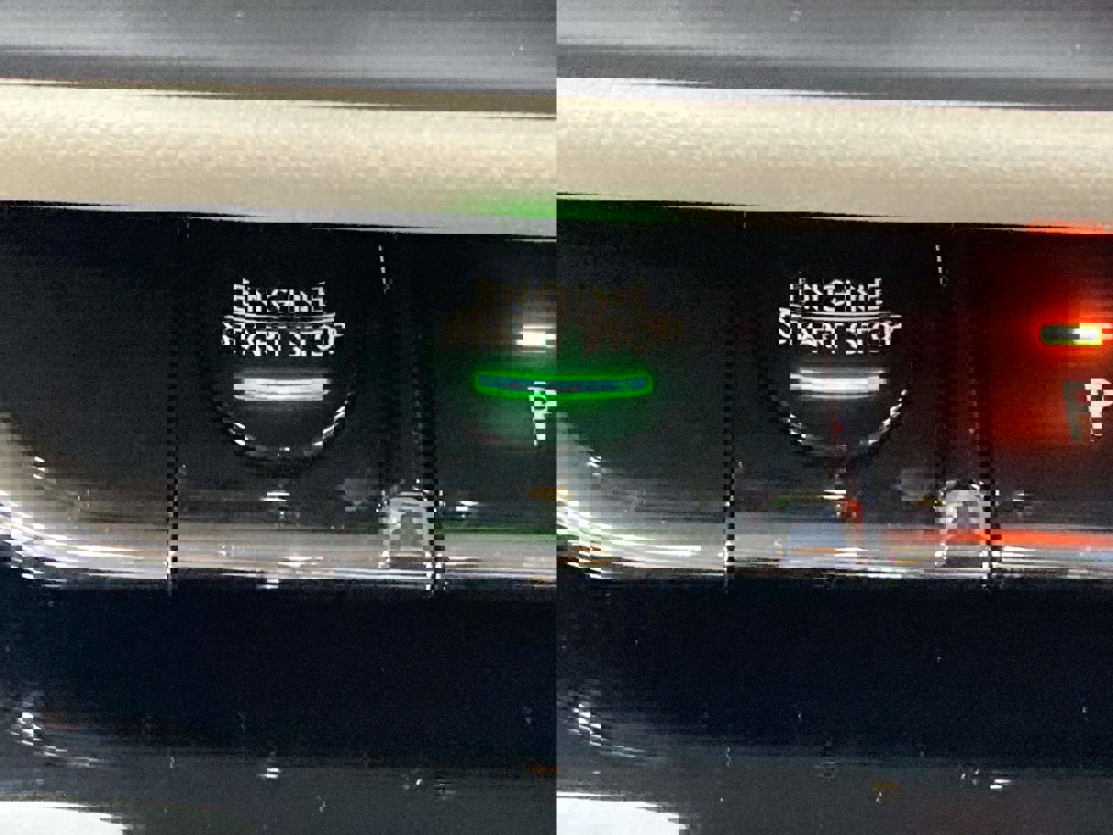 New 2025 Lincoln Corsair FWD w/ Equipment Group 101A image 24