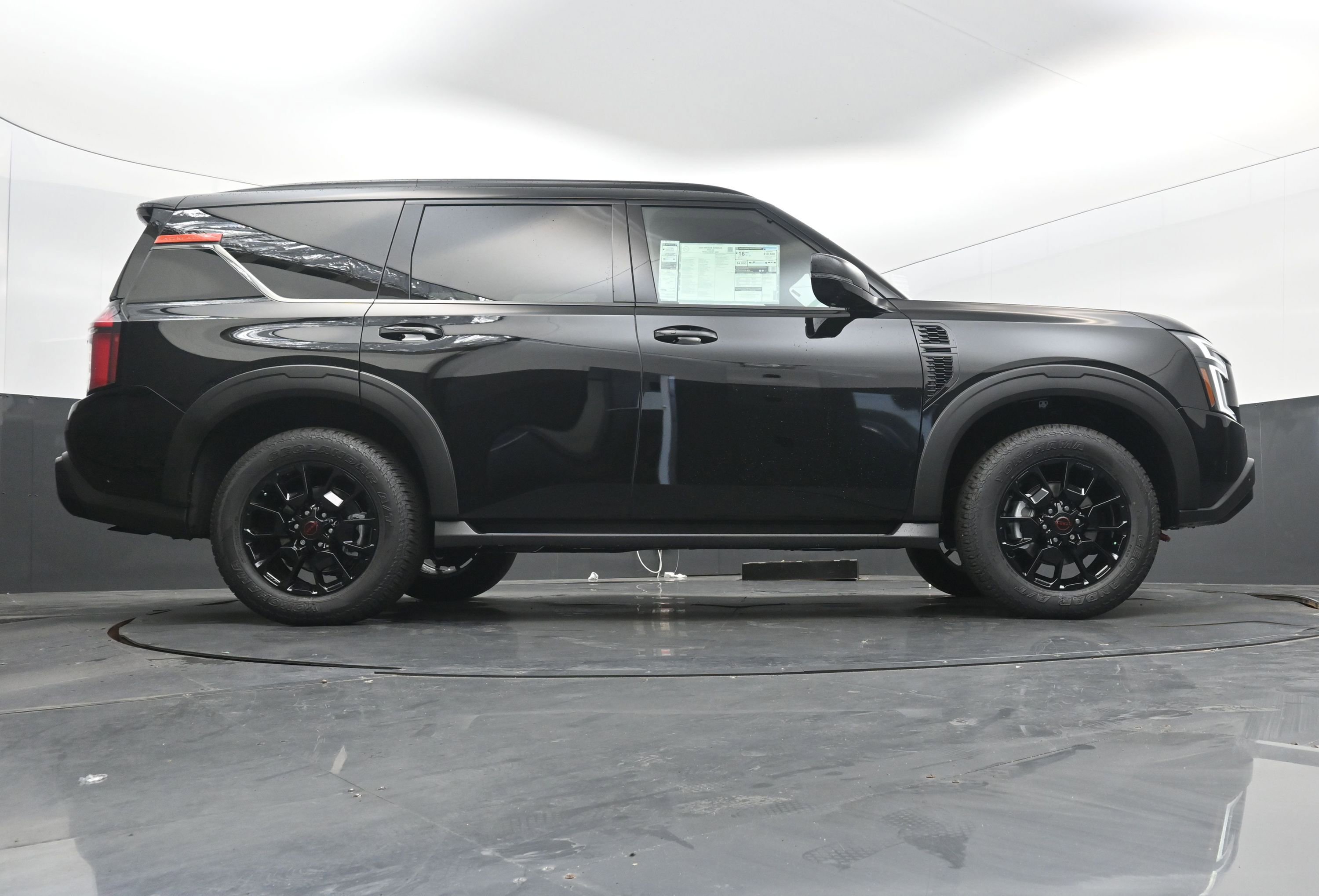New 2025 Nissan Armada PRO-4X w/ Pro-4X Premium Package image 28
