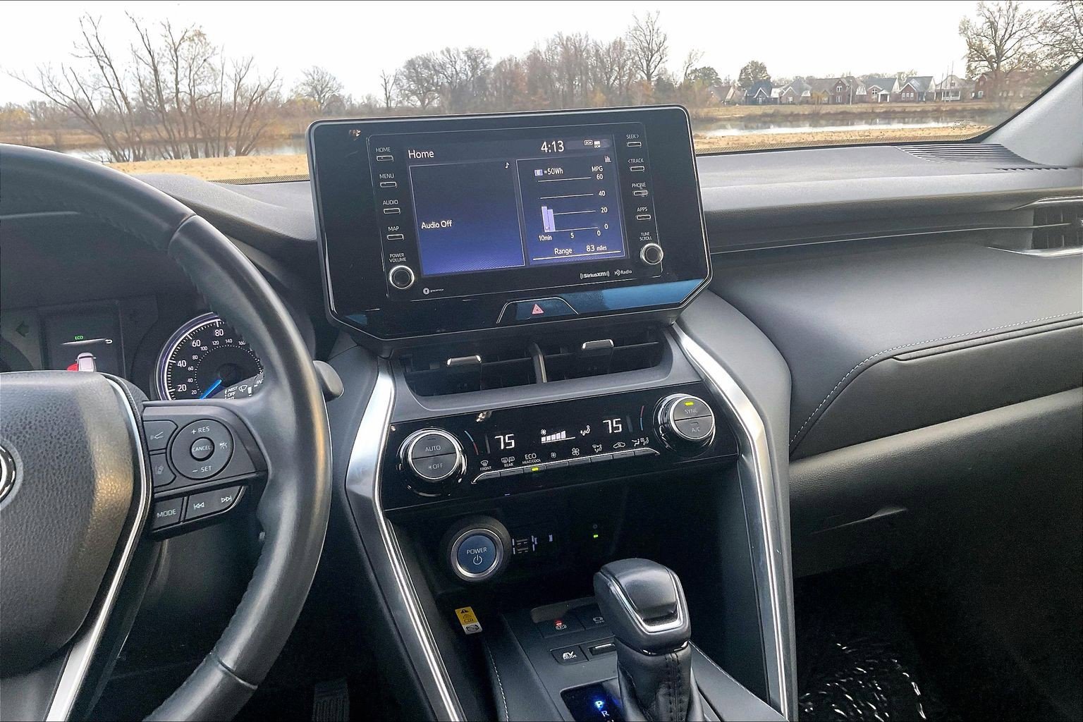 Used 2021 Toyota Venza LE image 6