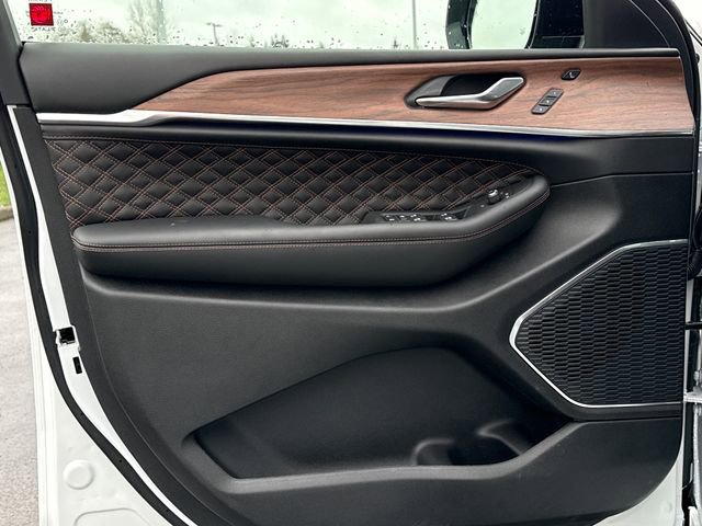 New 2025 Jeep Grand Cherokee Summit w/ Obsidian Package image 18