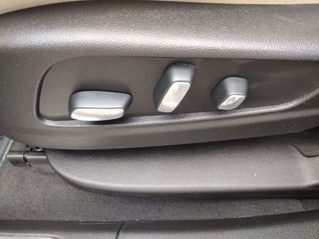 Used 2019 Cadillac XT5 Luxury image 26