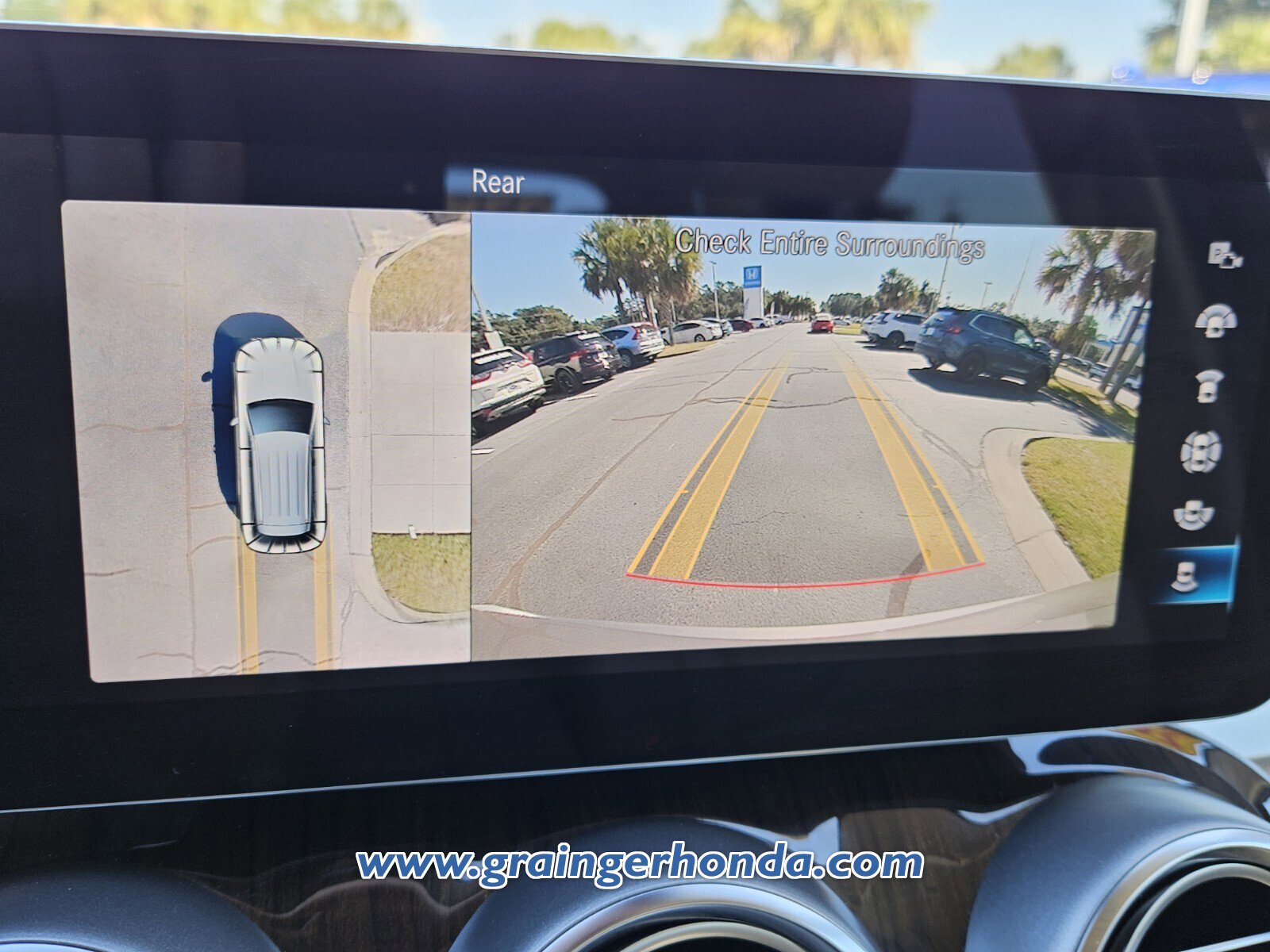 Used 2022 Mercedes-Benz GLC 300 w/ Premium Package Lite image 16