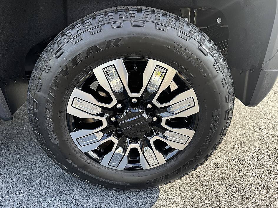 Used 2024 GMC Sierra 3500 Denali w/ Denali Reserve Package AWD/4WD image 29