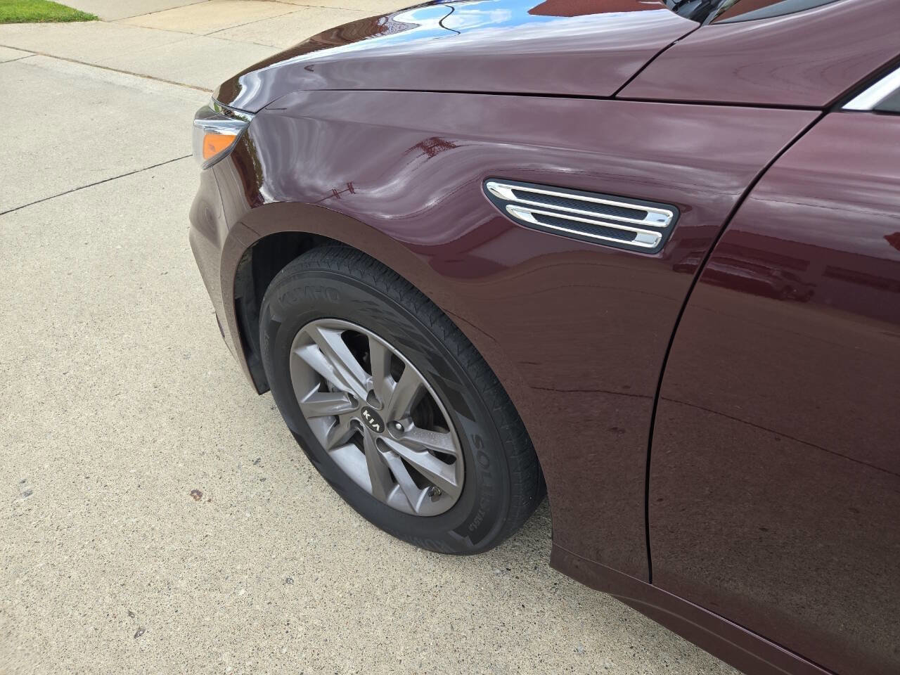 Used 2020 Kia Optima LX image 24