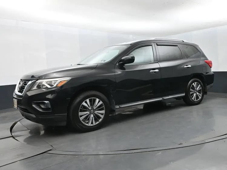 Used 2017 Nissan Pathfinder SV AWD/4WD image 5