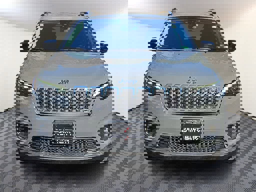 Used 2022 Jeep Cherokee Latitude Lux image 2