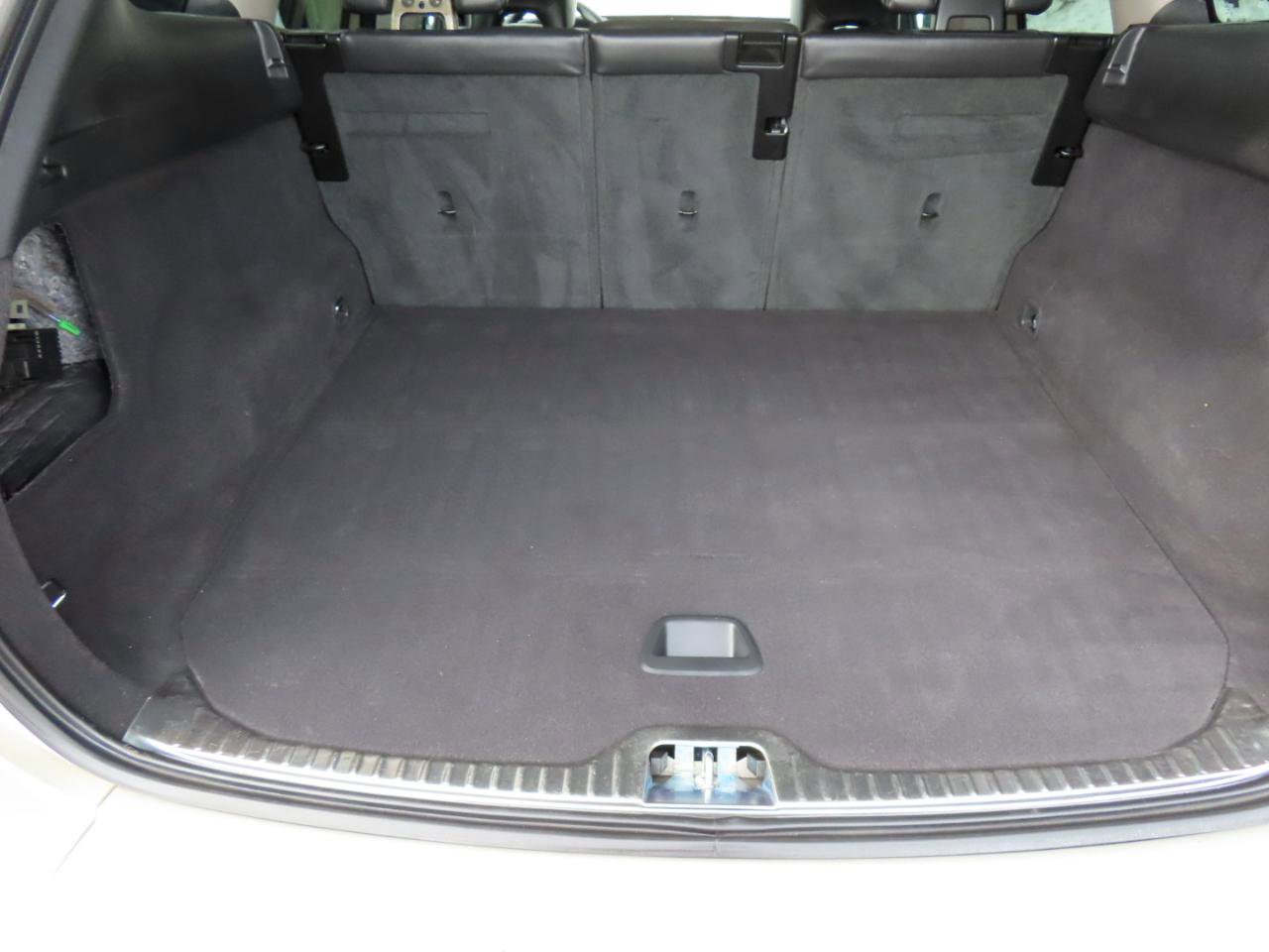 Used 2017 Volvo XC60 T6 Dynamic w/ Advanced Package image 15