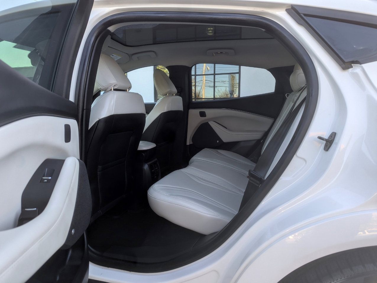 Used 2022 Ford Mustang Mach-E Premium w/ Ice White Appearance Package image 39