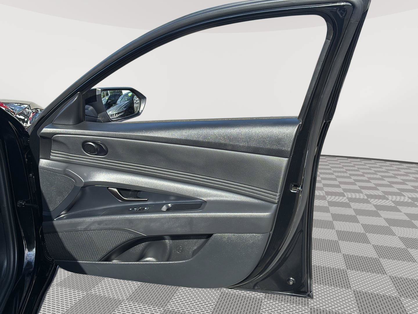 Certified 2025 Hyundai Elantra Sport FWD image 10