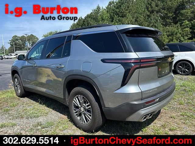 Used 2024 Chevrolet Traverse LT FWD image 4