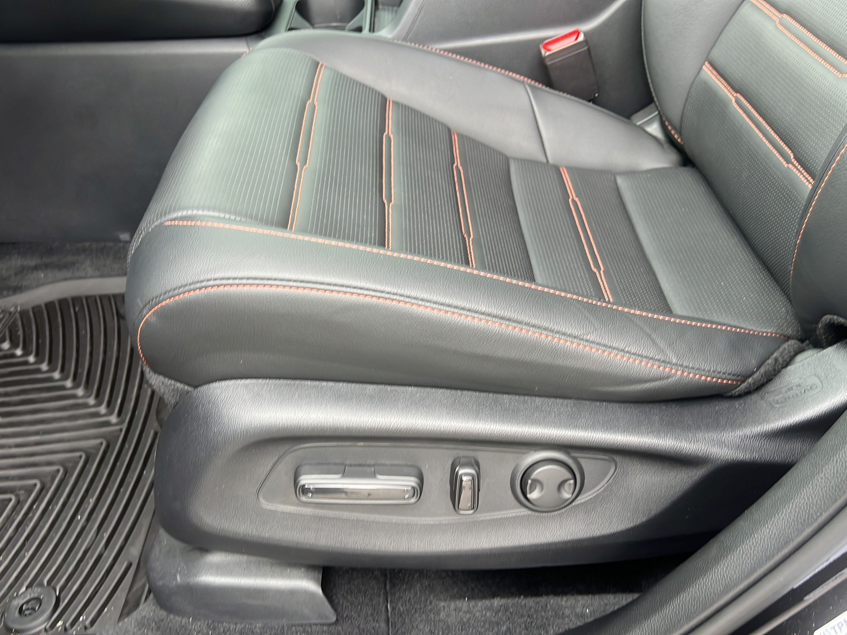 Used 2026 Honda CR-V Sport-L image 14
