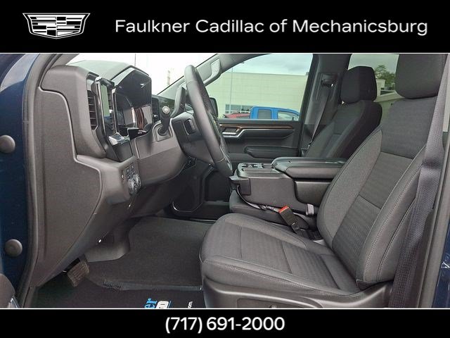 Used 2023 Chevrolet Silverado 1500 LT AWD/4WD image 5