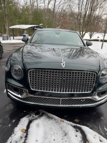 Used 2022 Bentley Flying Spur W12 image 3